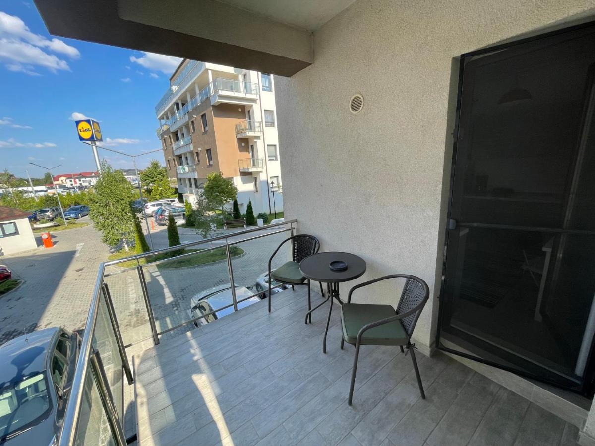 Toscana Apartments Отопени Экстерьер фото