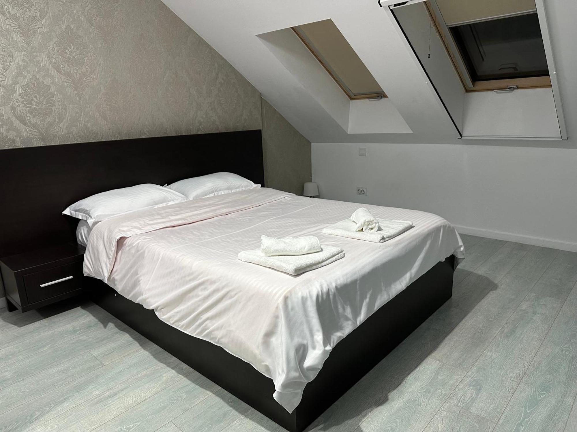 Toscana Apartments Отопени Экстерьер фото