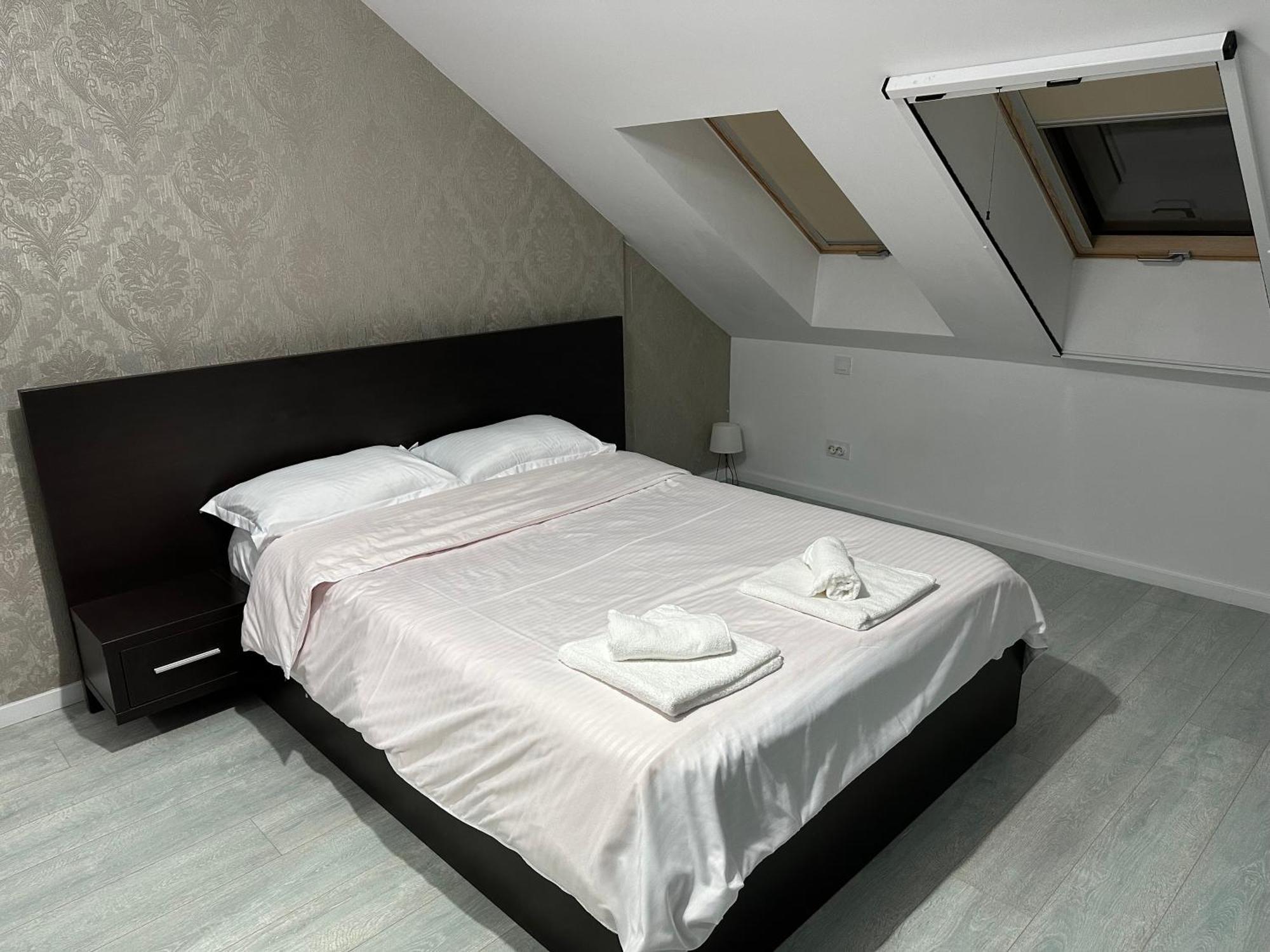 Toscana Apartments Отопени Экстерьер фото
